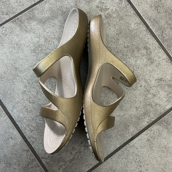 Women’s Kadee II Crocs - Picture 7 of 7